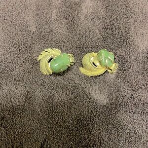 Clip on earrings with jade stone vintage